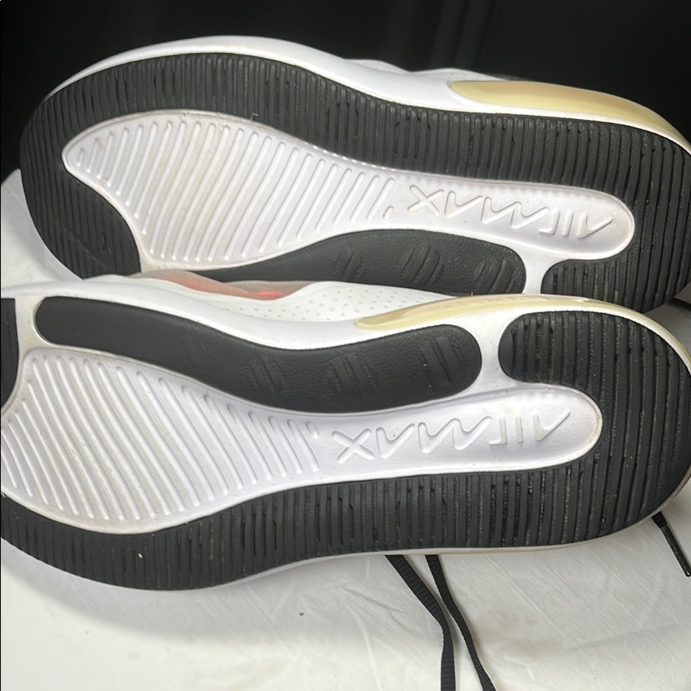 Nike AIR MAX Women's  Running Shoes size 8.5 - Picture 16 of 16